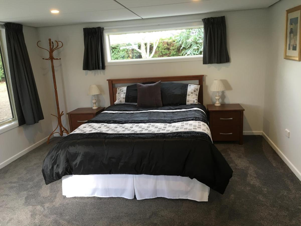 Fergus Hideaway Villa Te Anau Buitenkant foto